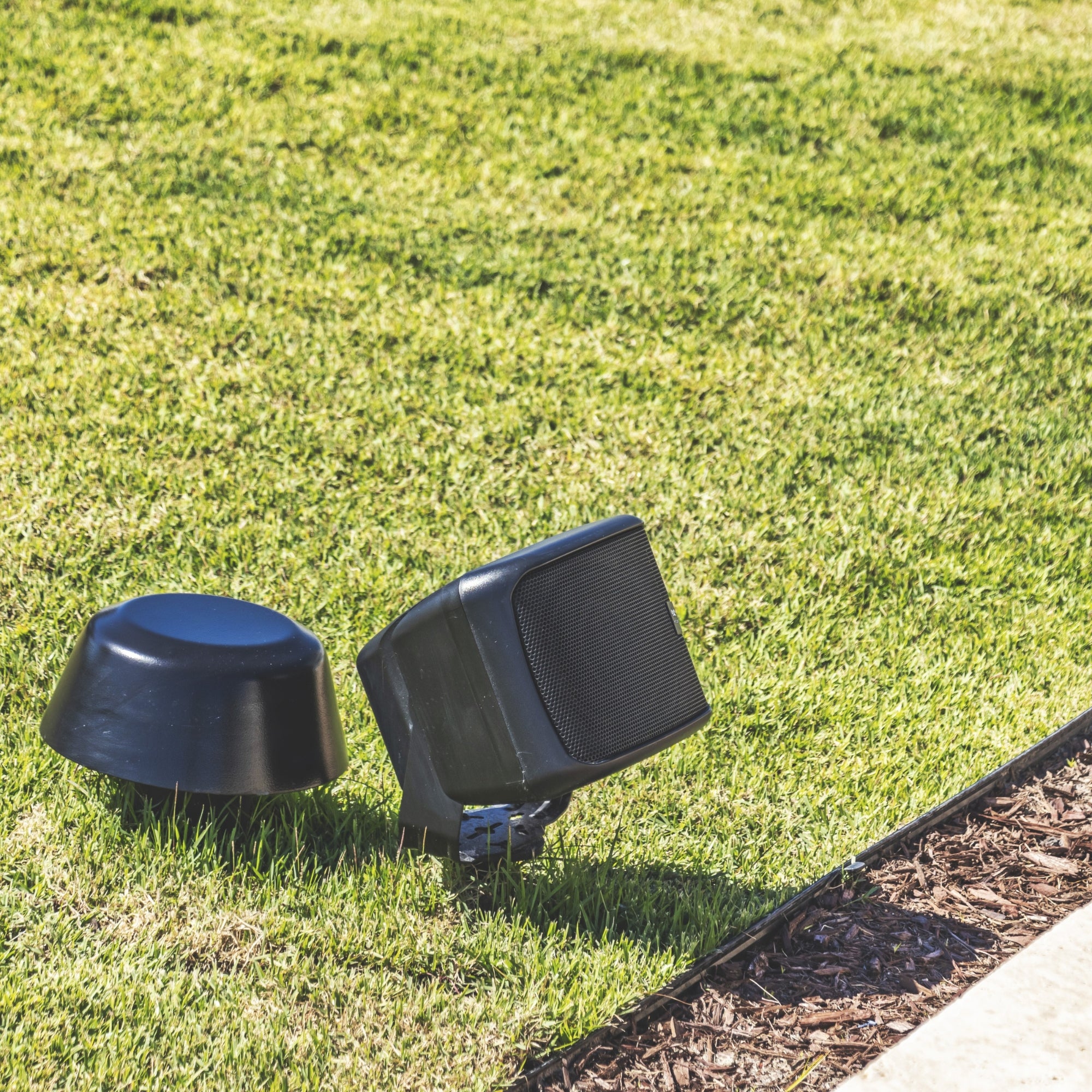 Cajón Vertical con Subwoofer Marino Wet Sounds VS-12 LS-SUB Venue Series 12 PLG 300W